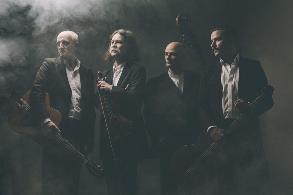 Kuenstler26_Hot_Clib_d´Allemagne